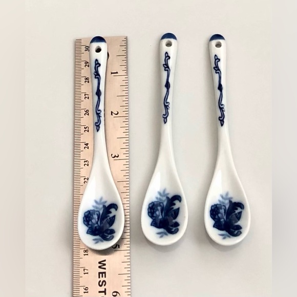Rare Cracker Barrel Blue & White Ceramic Tea Stir Spoon - Picture 3 of 5